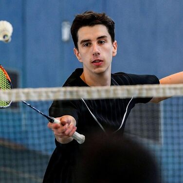 Набір для бадмінтону WHiZZ Carbon: ракетка графітова, волани, намотки, сумка (Циан)