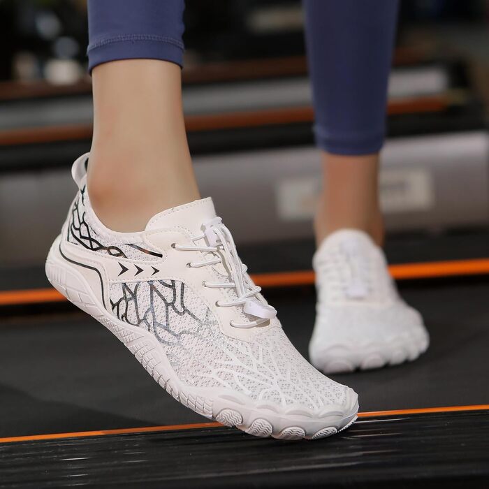 Жіночі босі барфути, водяні черевики з п'ятипалою підошвою, антиковзаюча поверхня, швидковисихаюча система дренажу, легкі босі черевики для багатоцільових активностей, білий/блакитний, 36-47 EU (Whiteblack 811, 43 EU)