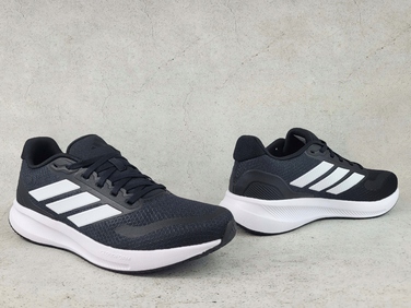 Жіночі кросівки для бігу adidas Runfalcon 5 W, чорно-білі (IE8589), розмір 36 2/3