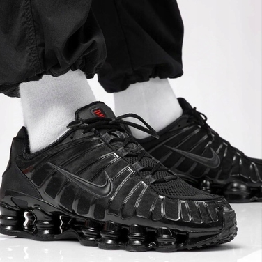 Жіночі спортивні кросівки Nike Shox TL AR3566-002, р. 39