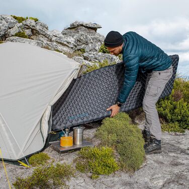 Naturehike Ultraleichte Isomatte: самонадувна килимок для кемпінгу, трекінгу та альпінізму. Чорний, прямокутний, стандартний розмір.