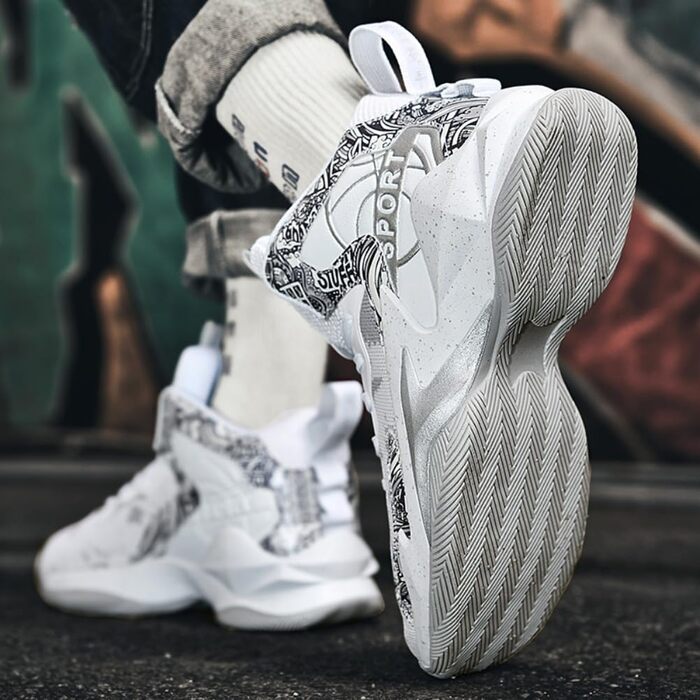 Баскетбольні кросівки для чоловіків та жінок. Легкі спортивні кросівки для ходьби, бігу та занять спортом. Зносостійкі, з антиковзкою підошвою. Розміри 36-45 EU, 38 EU. Кольори: білий, сірий.