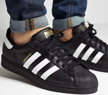Кросівки adidas EG4959 чорні, розмір 40, екошкіра, з трьома смужками