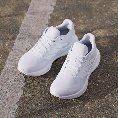 Жіночі кросівки для бігу adidas Runfalcon 5 Cloud White — білі, з амортизацією Cloudfoam та дихаючою сіткою, розмір 39 1/3 EU