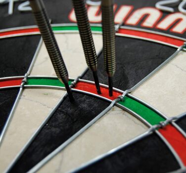 Дартборд Winmau PRO-SFB у комплекті з 2 наборами сталевих дротиків