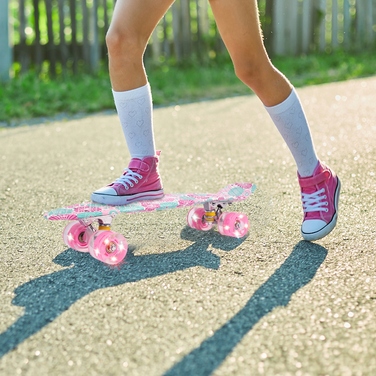 Роликова дошка (скейтборд) MalPlay з підсвічуванням коліс, 56 см, рожева, ABEC-7