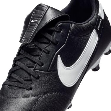 Кросівки футбольні Nike Premier 3 SG-Pro Anti-Clog Traction чорно-білі 42.5 EU