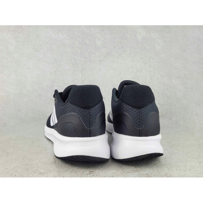 Жіночі кросівки для бігу adidas Runfalcon 5 W, чорно-білі (IE8589), розмір 36 2/3