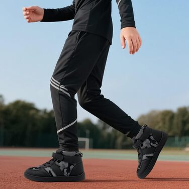 Дитячі трекінгові черевики Kinder: зручні та теплі зимові черевики для активного відпочинку (32 EU)