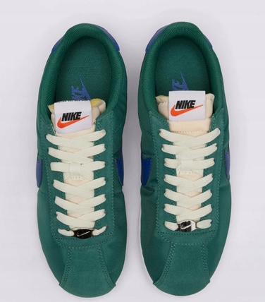 Спортивні кросівки Nike Cortez для підлітків: модні, легкі та зручні