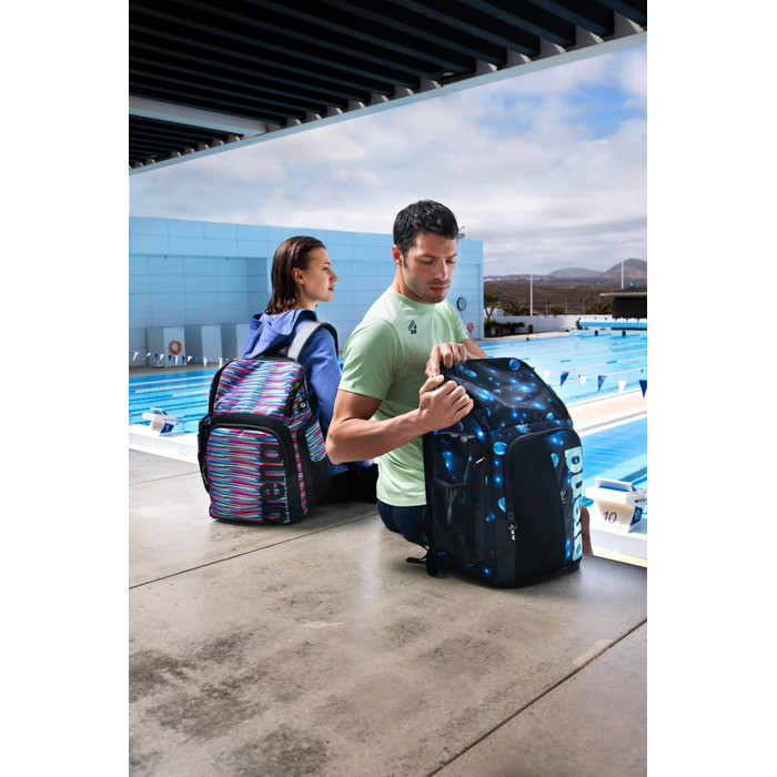 Рюкзак ARENA Spiky III 45 літрів (Rennstreifen) для плавання та спорту