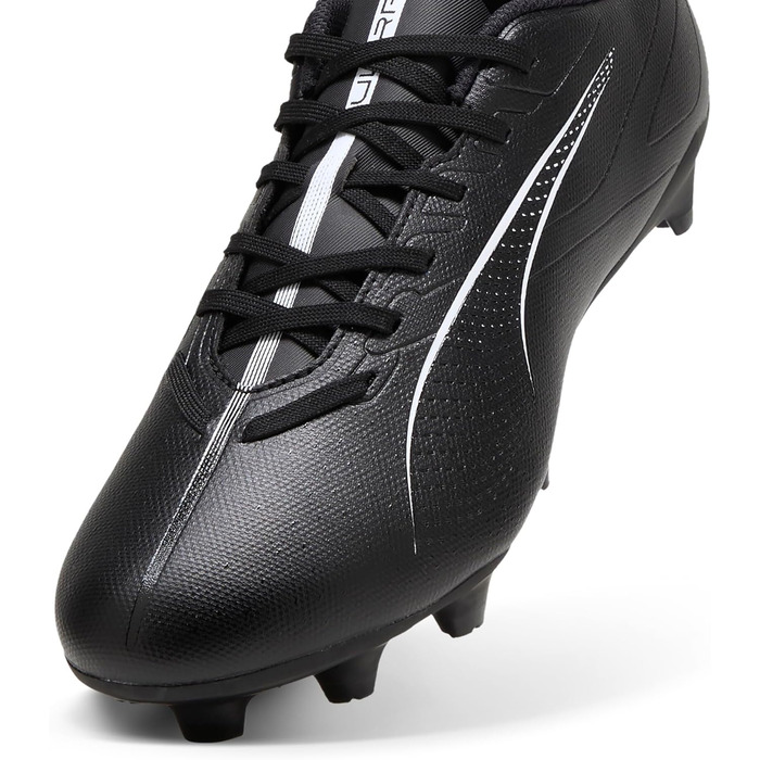 Кросівки футбольні PUMA Ultra 5 Play FG/AG, 42.5 EU, чорно-білі