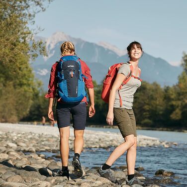Рюкзак для туризму Tatonka Hike Pack 22 л з вентильованою спинкою та дощовиком, легкий, зручний, зелений