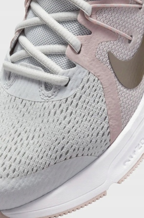 Жіночі кросівки Nike Zoom Span 3, р. 36,5 — спортивне та зручне взуття для тренувань і лайфстайлу