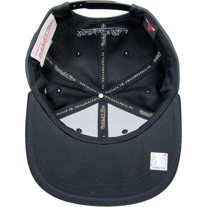 Кепка Mitchell & Ness Resist 3D Arch Snapback Chicago Bulls (NBA/NHL), сіра