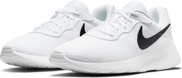 Кросівки Nike Tanjun для чоловіків (48.5 EU, білий/чорний/Barely Volt)