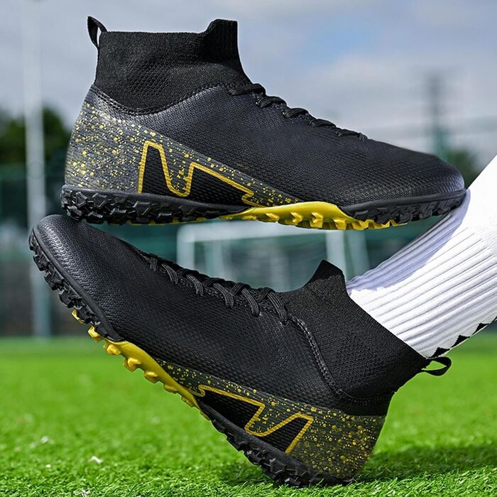 Бутси для футболу: чоловічі, жіночі, дитячі. Підходять для штучного газону, залу, тренувань. AG, FG, TF. Розмір 39 EU, чорний (2309t Tf)