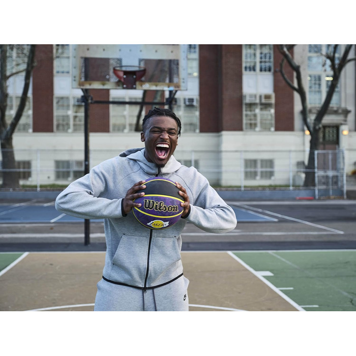 Міні-баскетбольний м'яч Wilson NBA Chicago Bulls з автографом команди