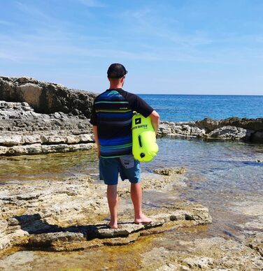 Надувна рятувальна бойовка OPENWATER XL, 28L, неонова зелена - велика плавуча платформа з кишенею